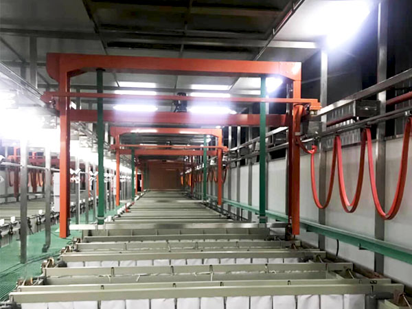 龍門式掛鍍鉻電鍍生產(chǎn)線 龍門式掛鍍鉻電鍍生產(chǎn)線