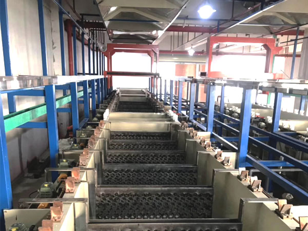 龍門式鍍鎳掛鍍生產(chǎn)線 龍門式鍍鎳掛鍍生產(chǎn)線